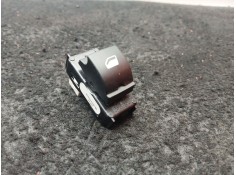 Recambio de mando elevalunas trasero derecho para citroën c3 iii (sx) 1.2 puretech 82 referencia OEM IAM 96762292ZD VALEO 