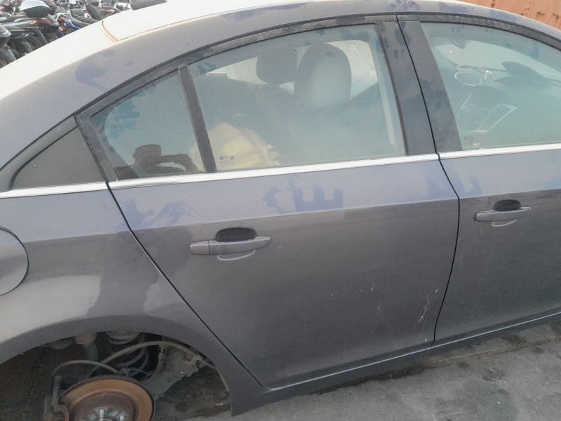 Recambio de puerta trasera derecha para chevrolet cruze (j300) 2.0 cdi referencia OEM IAM   