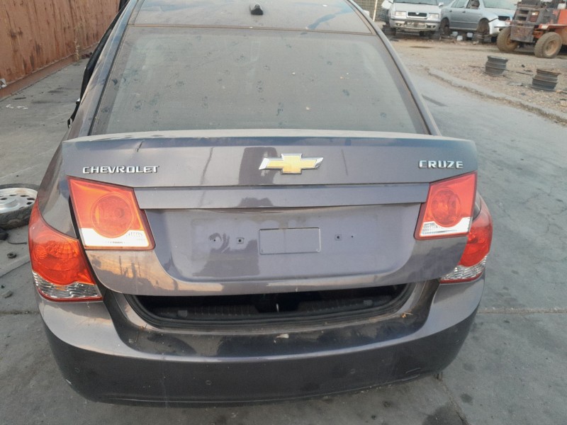 Recambio de porton trasero para chevrolet cruze (j300) 2.0 cdi referencia OEM IAM   