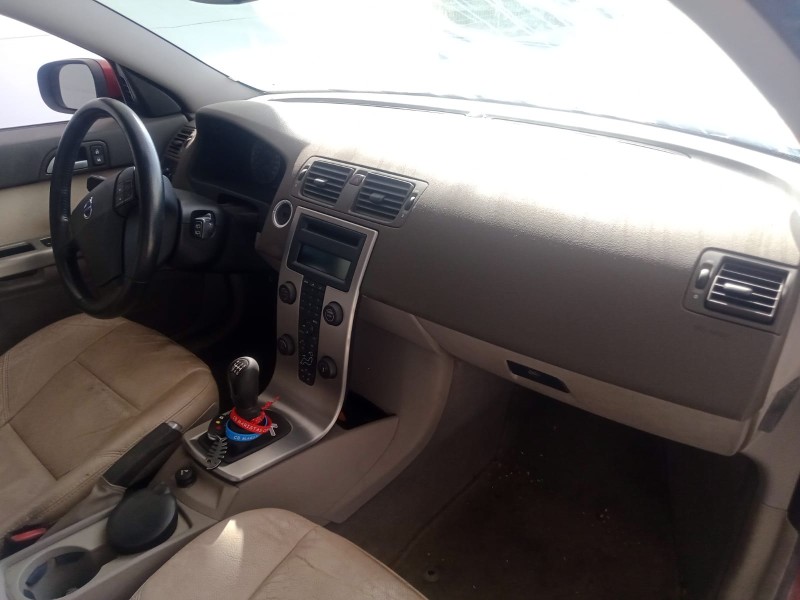 volvo v50 (545) del año 2006