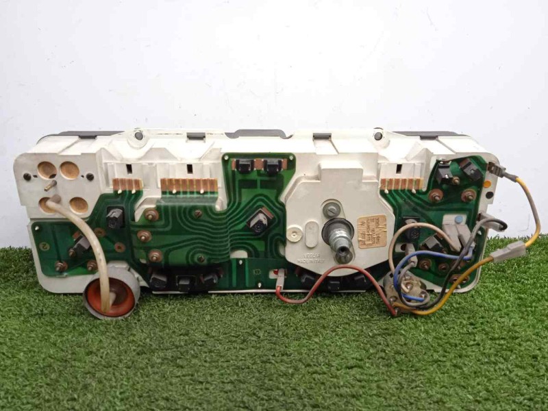 Recambio de cuadro instrumentos para lancia gamma 2.5 referencia OEM IAM 82377106  