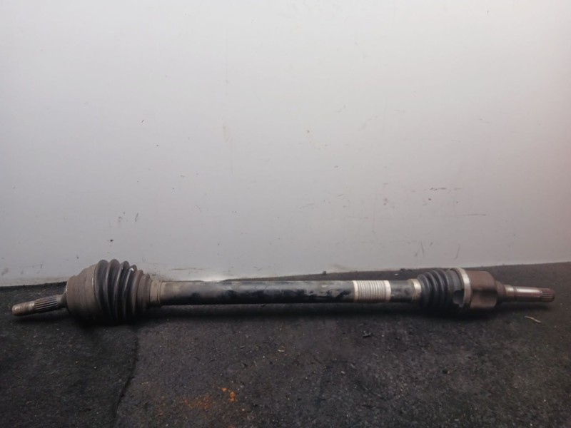 Recambio de transmision delantera derecha para citroën c3 iii (sx) 1.2 puretech 82 referencia OEM IAM 9677476680  