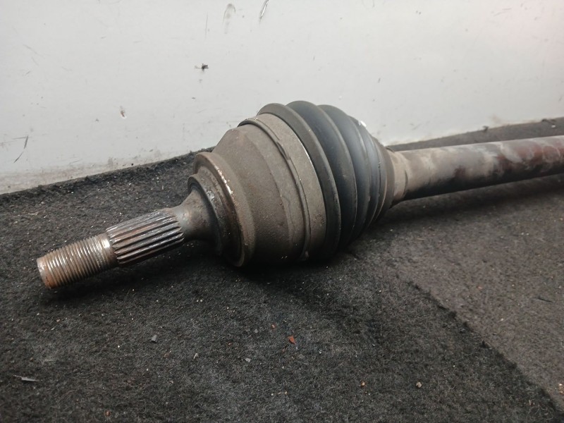 Recambio de transmision delantera derecha para citroën c3 iii (sx) 1.2 puretech 82 referencia OEM IAM 9677476680  