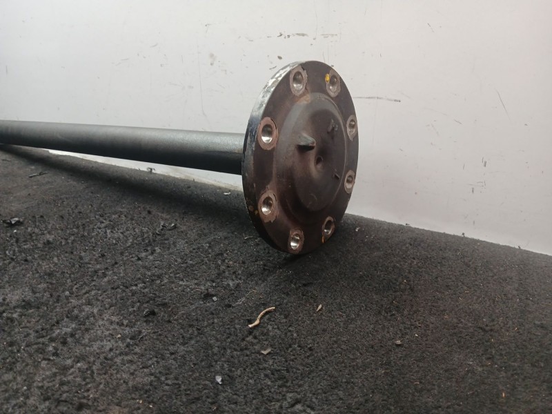 Recambio de transmision trasera izquierda para fuso (mitsubishi) canter 7c18 referencia OEM IAM  85 CM 20 DIENTES 