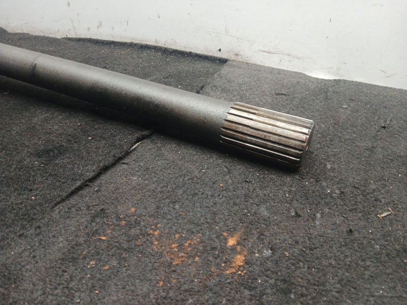Recambio de transmision trasera derecha para fuso (mitsubishi) canter 7c18 referencia OEM IAM  85 CM 20 DIENTES 