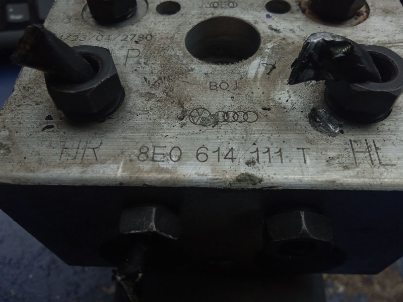 Recambio de abs para audi a6 c5 (4b2, 4b4) 2.5 tdi referencia OEM IAM 8E0614111  