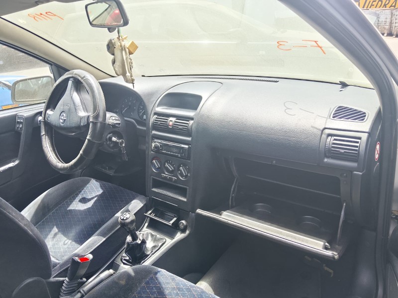 opel astra g hatchback (t98) del año 2000