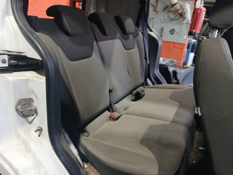 Recambio de asientos traseros para ford transit courier b460 monospace 1.5 ecoblue referencia OEM IAM   