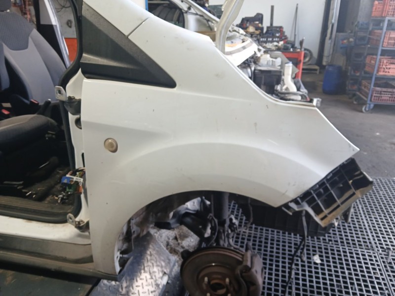 Recambio de aleta delantera derecha para ford transit courier b460 monospace 1.5 ecoblue referencia OEM IAM   