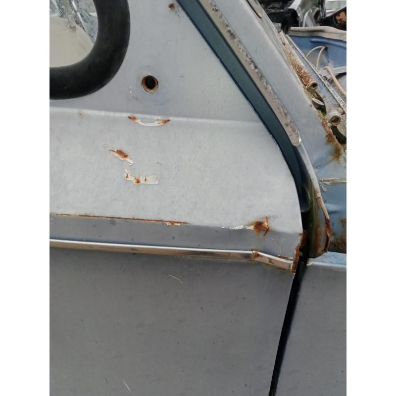 Recambio de puerta delantera derecha para citroën dyane referencia OEM IAM  TARA 