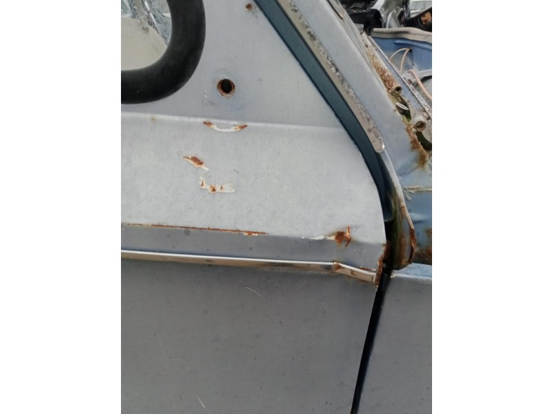 Recambio de puerta delantera derecha para citroën dyane referencia OEM IAM  TARA 