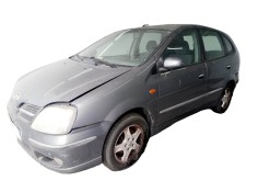 nissan almera tino (v10) del año 2004
