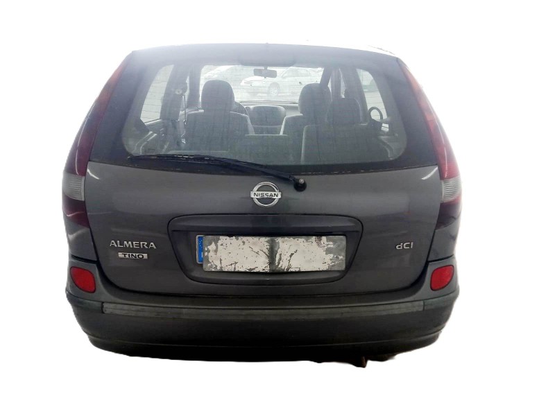nissan almera tino (v10) del año 2004