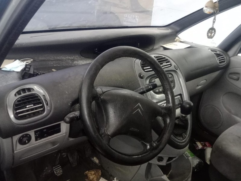 citroën xsara picasso (n68) del año 2004