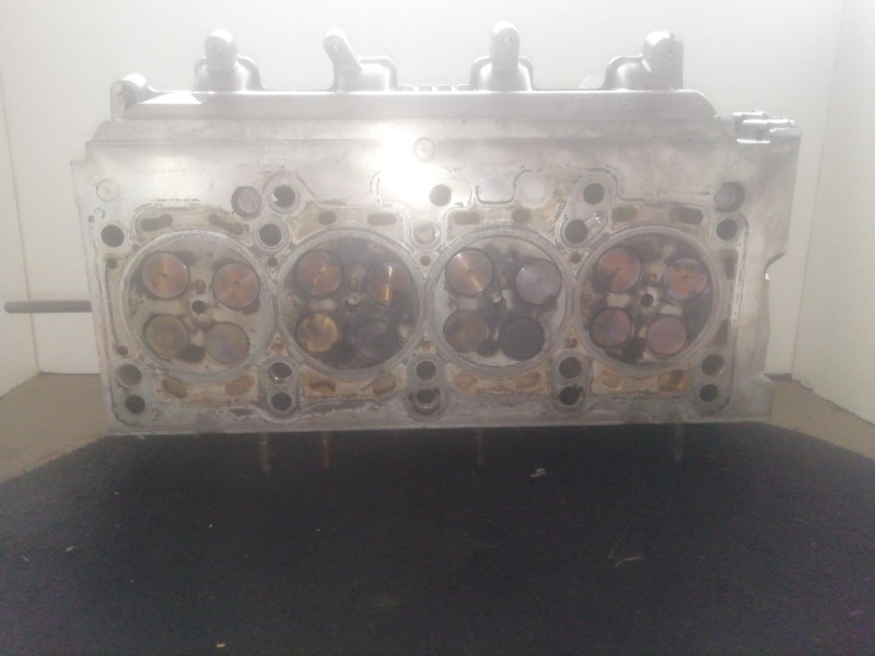 Recambio de culata para volkswagen golf vi (5k1) 1.6 tdi referencia OEM IAM 03L103373A  