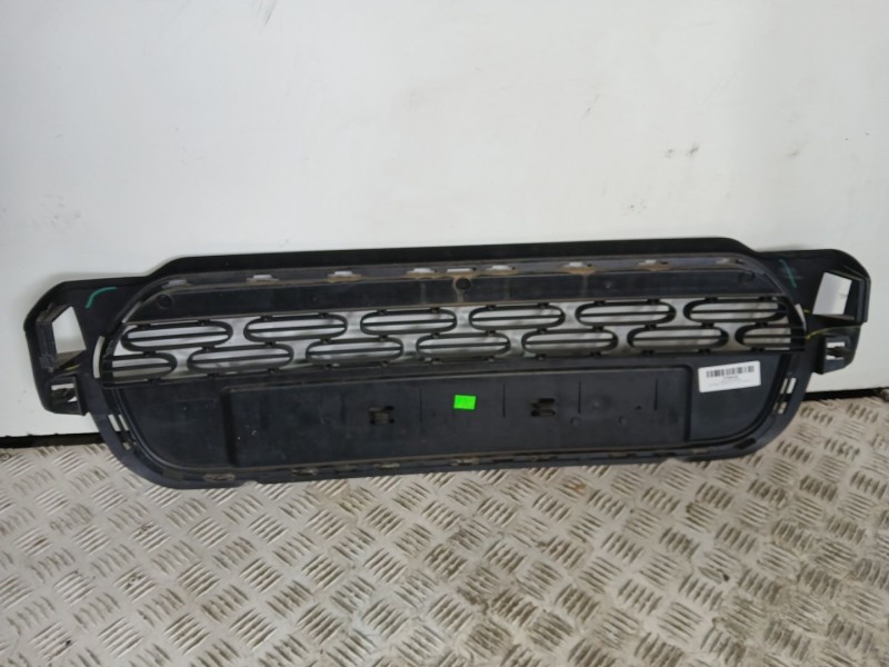 Recambio de rejilla delantera para citroën c3 iii (sx) 1.2 puretech 82 referencia OEM IAM 9833504580 - 9833504680  