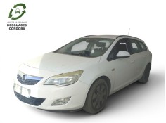 opel astra j sports tourer (p10) del año 2011