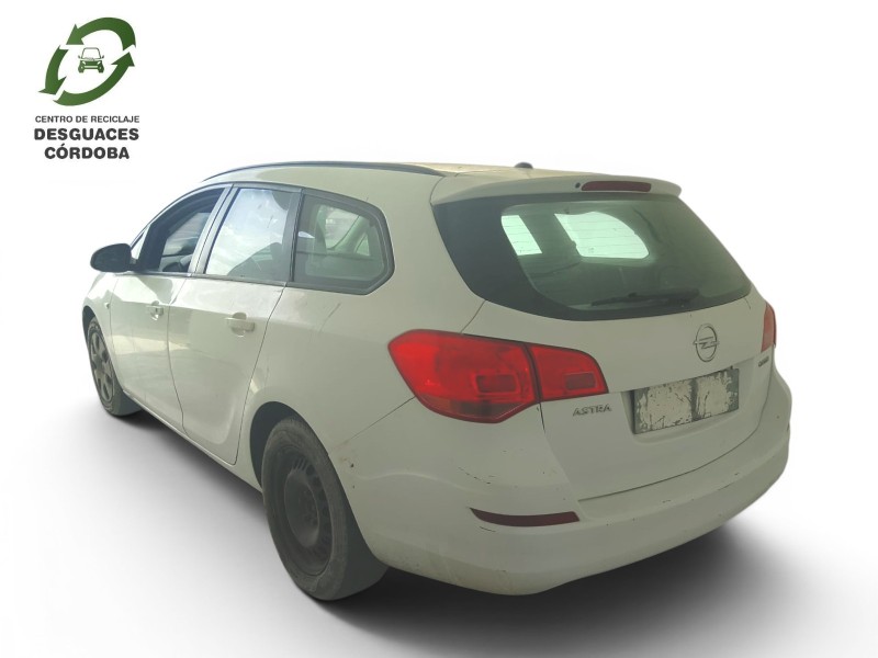 opel astra j sports tourer (p10) del año 2011