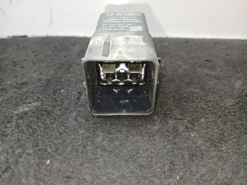 Recambio de rele para ford transit courier b460 monospace 1.5 ecoblue referencia OEM IAM 9803299780 - 51299058A  