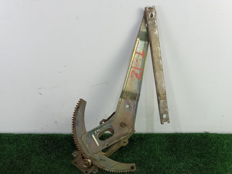 Recambio de elevalunas trasero izquierdo para nissan patrol (k/w260) 2.8 diesel referencia OEM IAM  MANUAL 5.PUERTAS