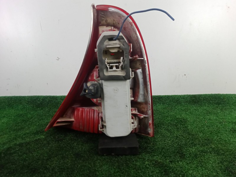 Recambio de piloto trasero izquierdo para renault clio ii (bb_, cb_) 1.2 lpg referencia OEM IAM  98-09 