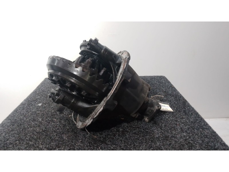 Recambio de diferencial trasero para fuso (mitsubishi) canter 7c18 referencia OEM IAM  39 DIENTES PIÑON Y 8 DIENTE CORONA 