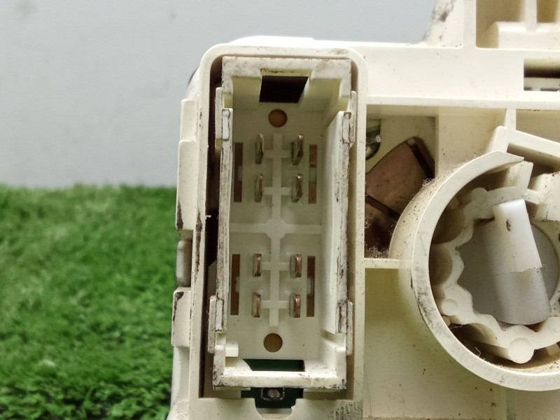 Recambio de mando calefaccion / aire acondicionado para renault clio ii (bb_, cb_) 1.2 lpg referencia OEM IAM 8200147160  