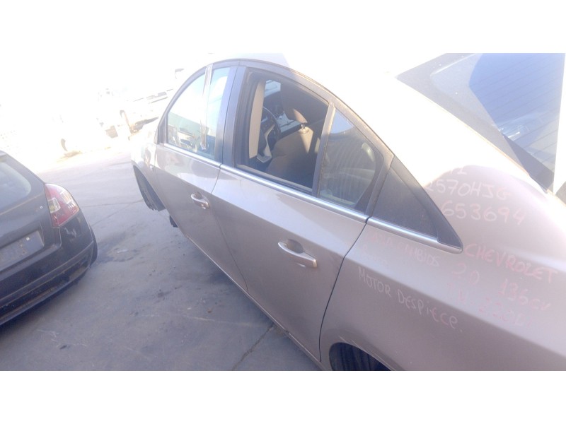 Recambio de puerta trasera izquierda para chevrolet cruze (j300) 2.0 cdi referencia OEM IAM   