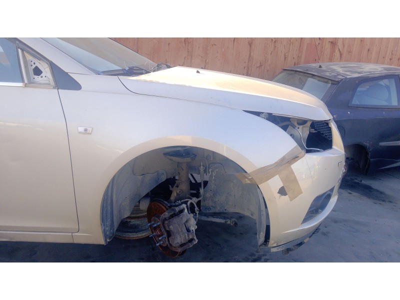 Recambio de aleta delantera derecha para chevrolet cruze (j300) 2.0 cdi referencia OEM IAM   