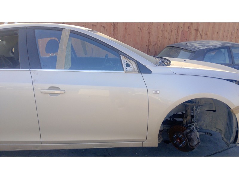 Recambio de puerta delantera derecha para chevrolet cruze (j300) 2.0 cdi referencia OEM IAM   