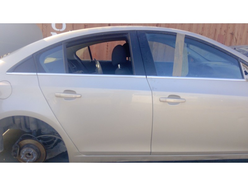 Recambio de puerta trasera derecha para chevrolet cruze (j300) 2.0 cdi referencia OEM IAM   