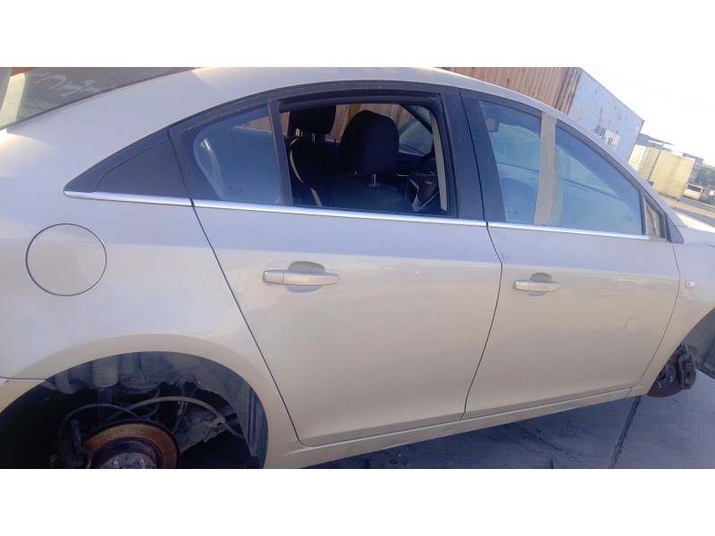 Recambio de puerta trasera derecha para chevrolet cruze (j300) 2.0 cdi referencia OEM IAM   