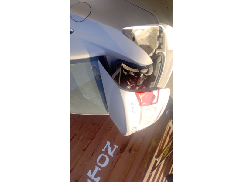 Recambio de porton trasero para chevrolet cruze (j300) 2.0 cdi referencia OEM IAM   
