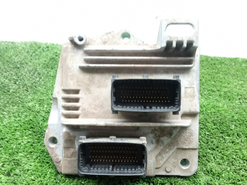 Recambio de centralita motor uce para opel astra h (a04) 1.6 (l48) referencia OEM IAM 12230740  DELPHI