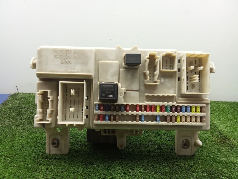 Recambio de caja reles / fusibles para volvo v50 (545) 1.6 d referencia OEM IAM 8690722 - 00270278 - 519096309  