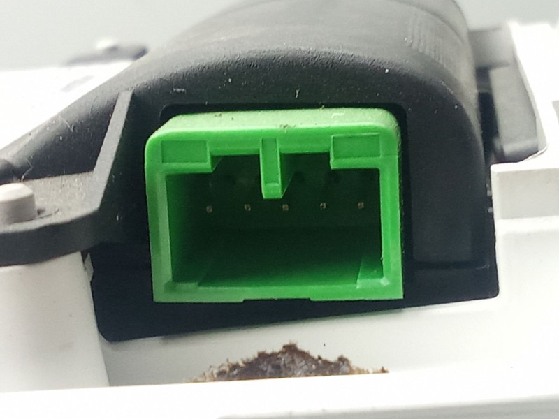 Recambio de cuadro instrumentos para volvo v50 (545) 1.6 d referencia OEM IAM 30710071 - 30669185  
