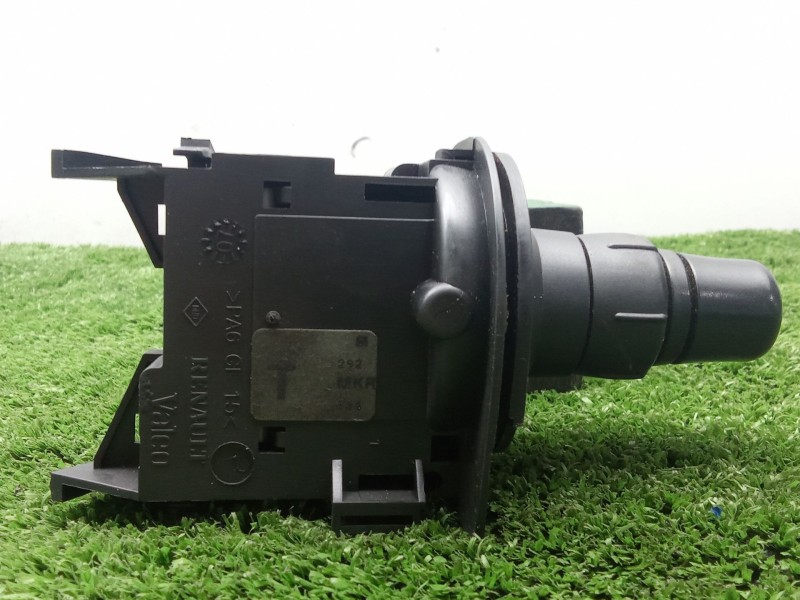 Recambio de mando intermitentes para renault scénic ii (jm0/1_) 1.5 dci (jm1f) referencia OEM IAM 7701069597  VALEO