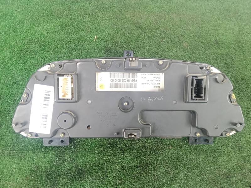 Recambio de cuadro instrumentos para citroën xsara (n1) 1.9 td referencia OEM IAM P9641902980C00 2.CONECTORES 