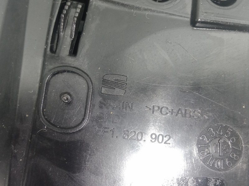 Recambio de rejilla aireadora para seat leon (5f1) 1.6 tdi referencia OEM IAM 5F1820902 DERECHO 