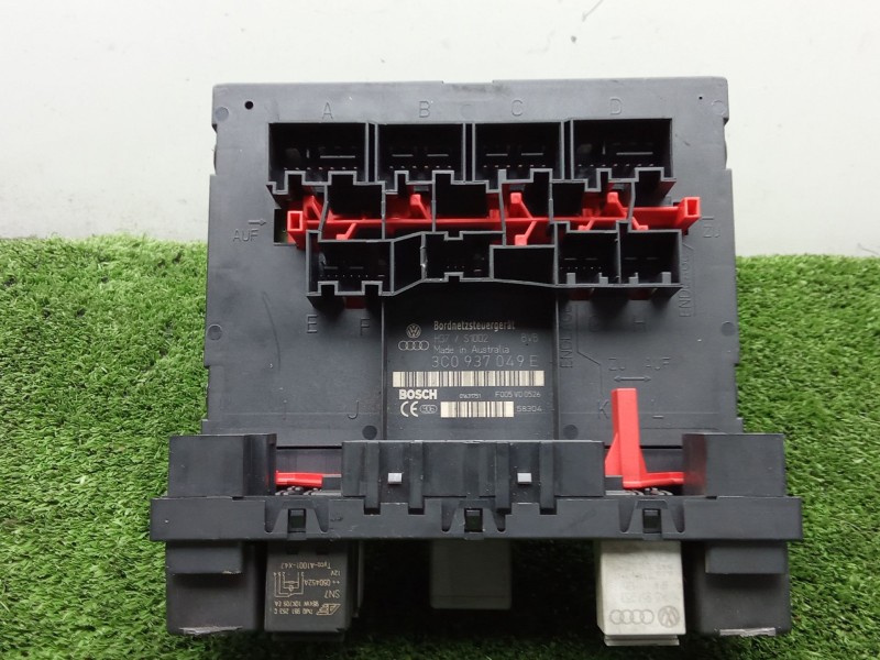 Recambio de caja reles / fusibles para volkswagen passat b6 (3c2) 2.0 tdi referencia OEM IAM 3C0937049E  