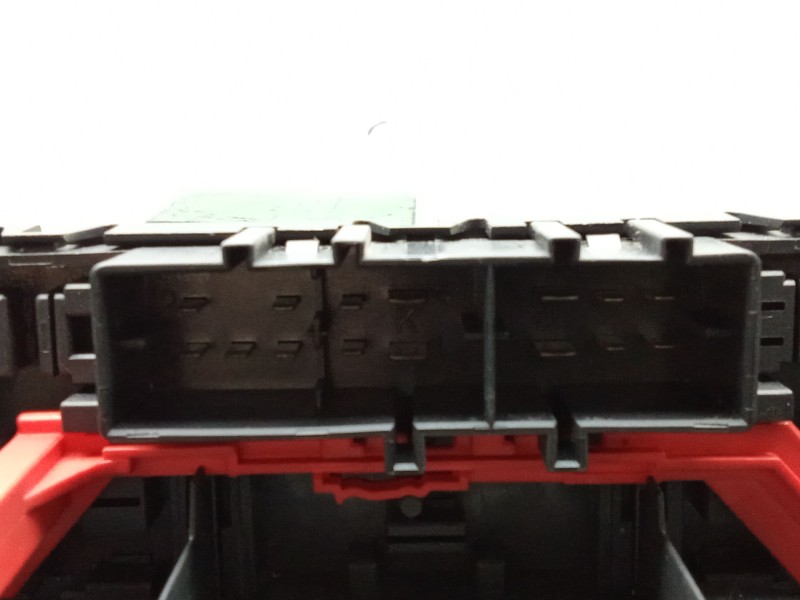 Recambio de caja reles / fusibles para volkswagen passat b6 (3c2) 2.0 tdi referencia OEM IAM 3C0937049E  