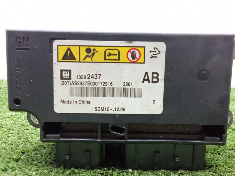 Recambio de centralita airbag para chevrolet cruze (j300) 2.0 cdi referencia OEM IAM 13582437  GM