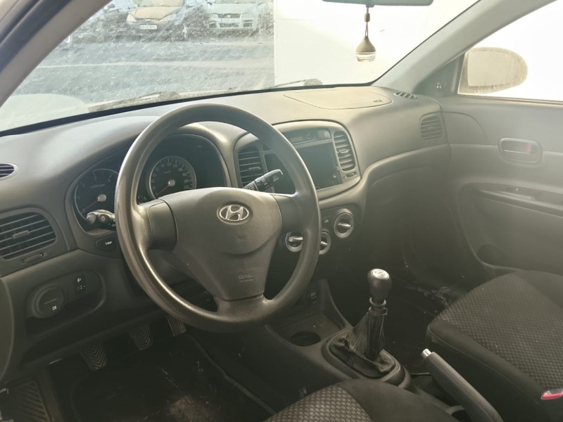 hyundai accent iii (mc) del año 2009
