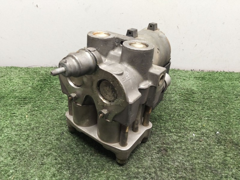 Recambio de abs para audi 80 b4 sedán (8c2) 2.0 e referencia OEM IAM 0265201049 - 4A0614111A  BOSCH
