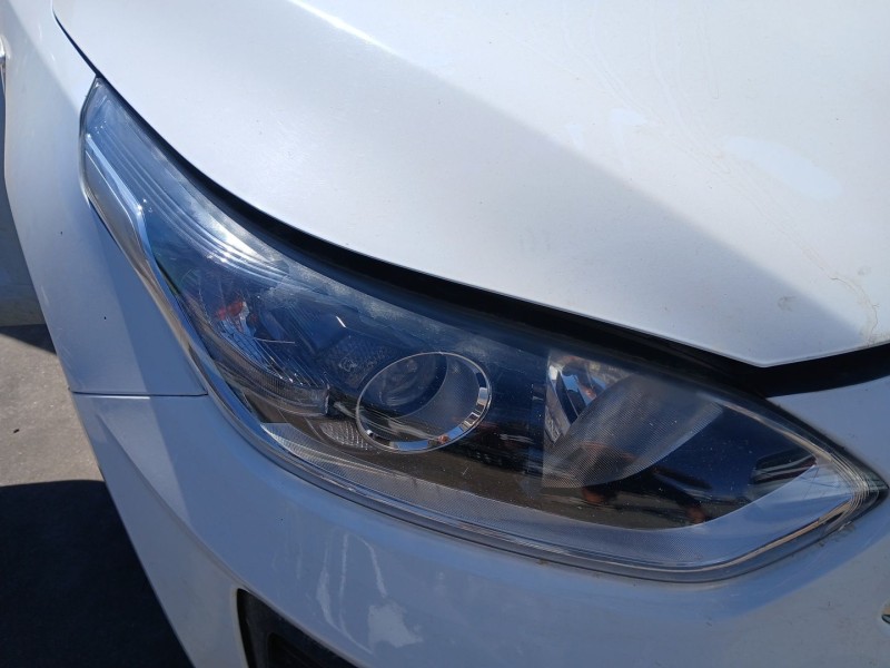 Recambio de faro derecho para kia ceed (cd) 1.6 crdi 115 referencia OEM IAM   