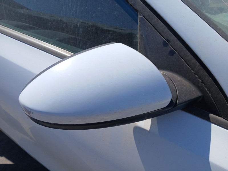 Recambio de retrovisor derecho para kia ceed (cd) 1.6 crdi 115 referencia OEM IAM   
