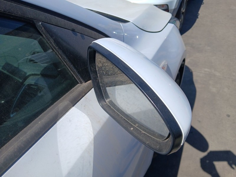 Recambio de retrovisor derecho para kia ceed (cd) 1.6 crdi 115 referencia OEM IAM   