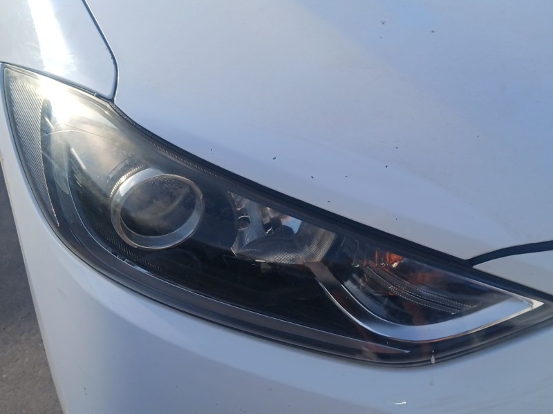 Recambio de faro derecho para hyundai elantra vi sedán (ad, ada) 1.6 d referencia OEM IAM   
