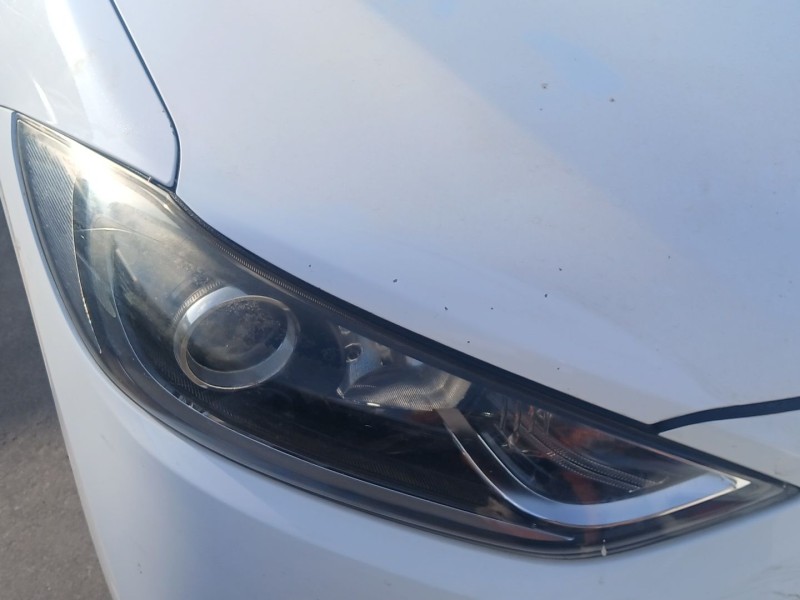 Recambio de faro derecho para hyundai elantra vi sedán (ad, ada) 1.6 d referencia OEM IAM   