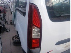 Recambio de piloto trasero izquierdo para peugeot partner tepee 1.6 hdi / bluehdi 75 referencia OEM IAM   